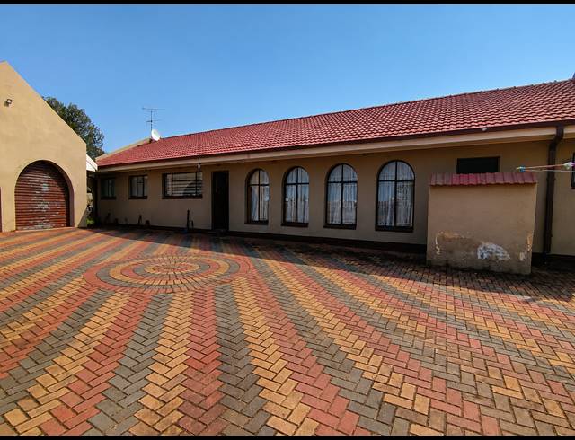 3 BEDROOM HOUSE FOR SALE IN UNITAS PARK